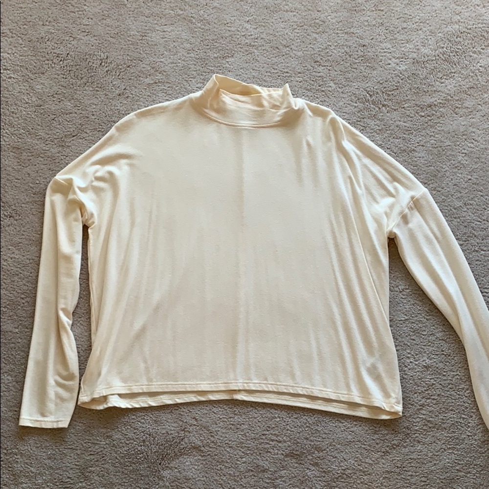 Long sleeve turtleneck
